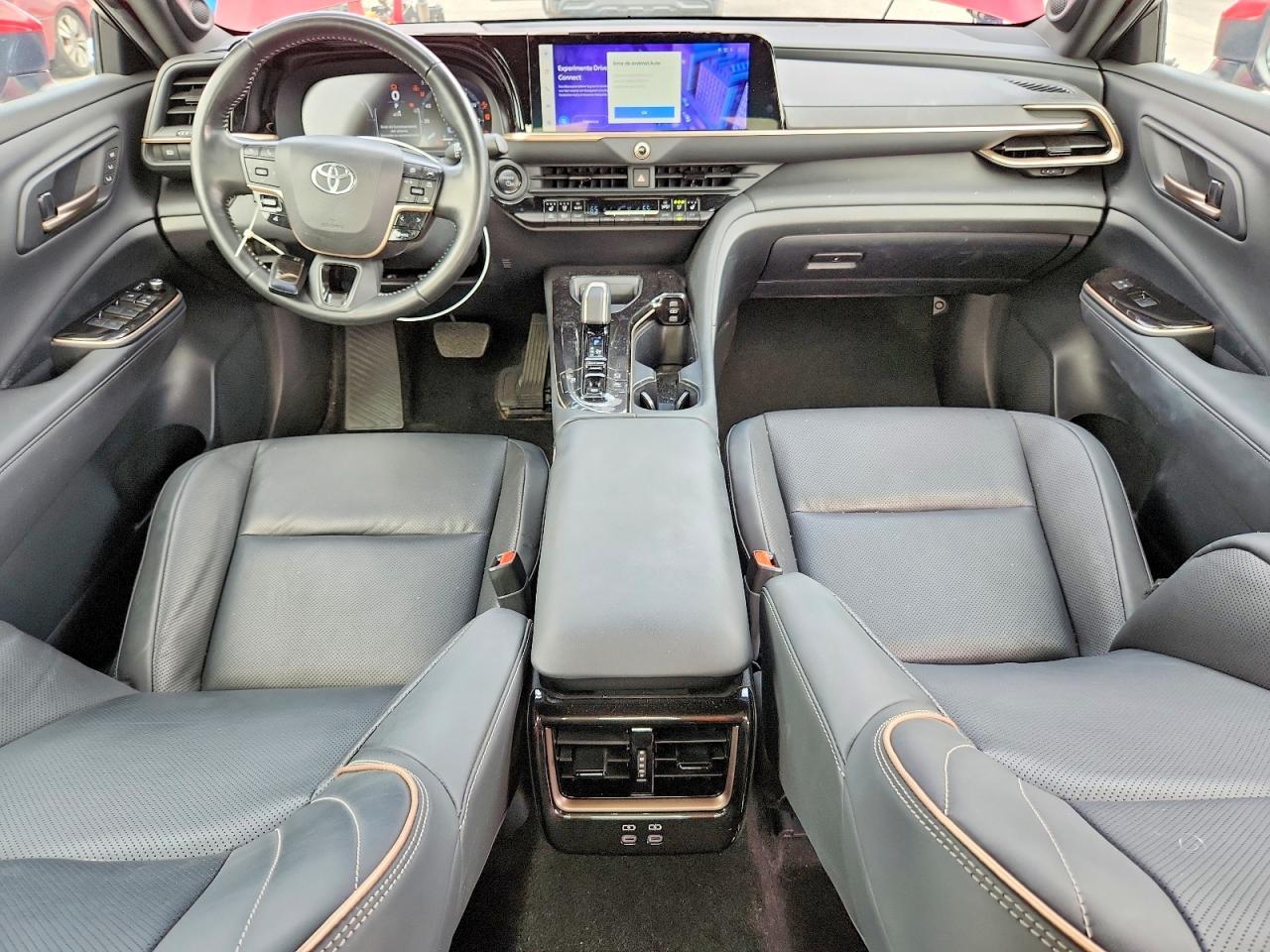 2024 Toyota Crown Limited - zdjęcie 8