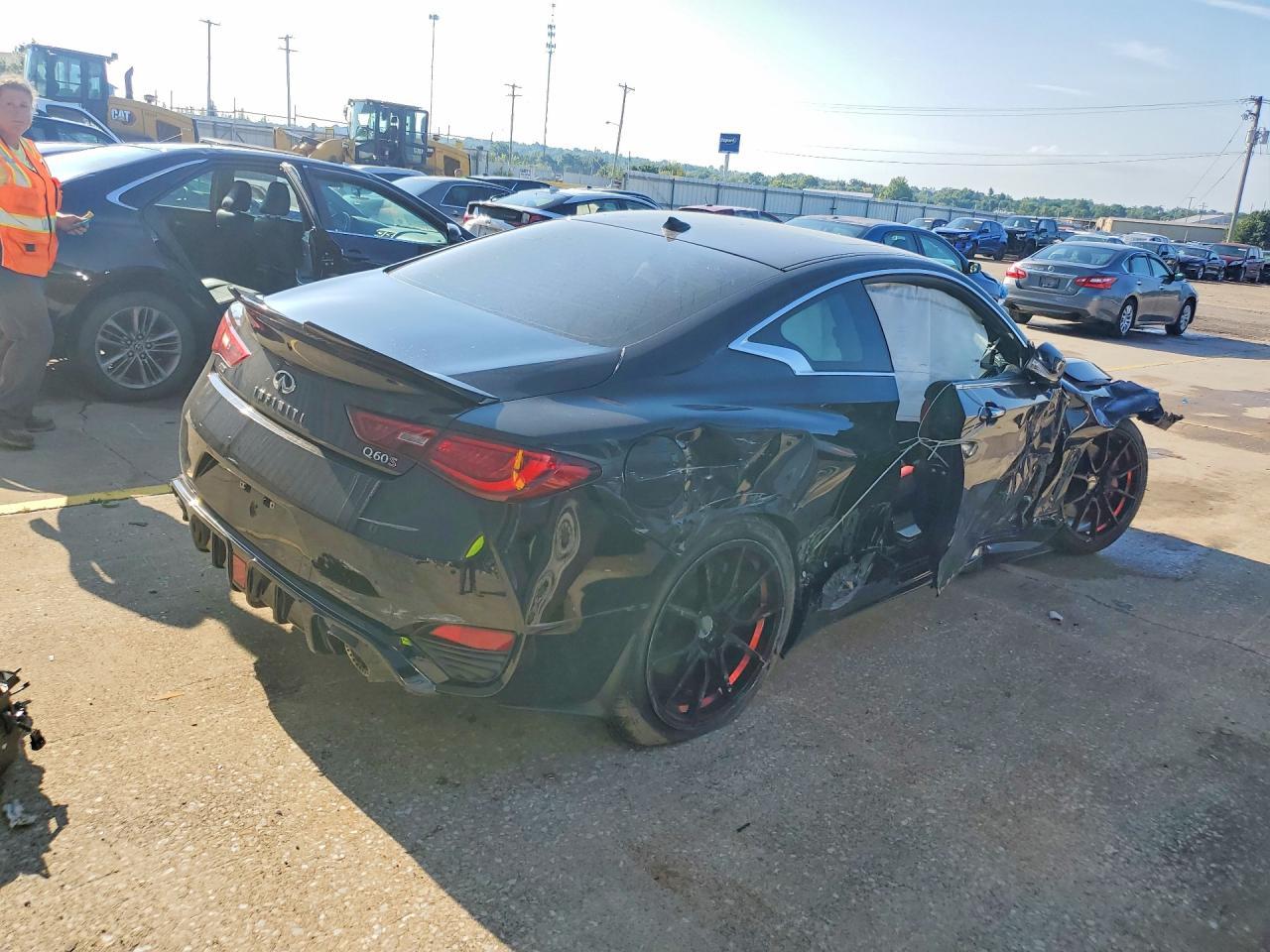 2022 Infiniti Q60 Red Sport 400 - zdjęcie 3