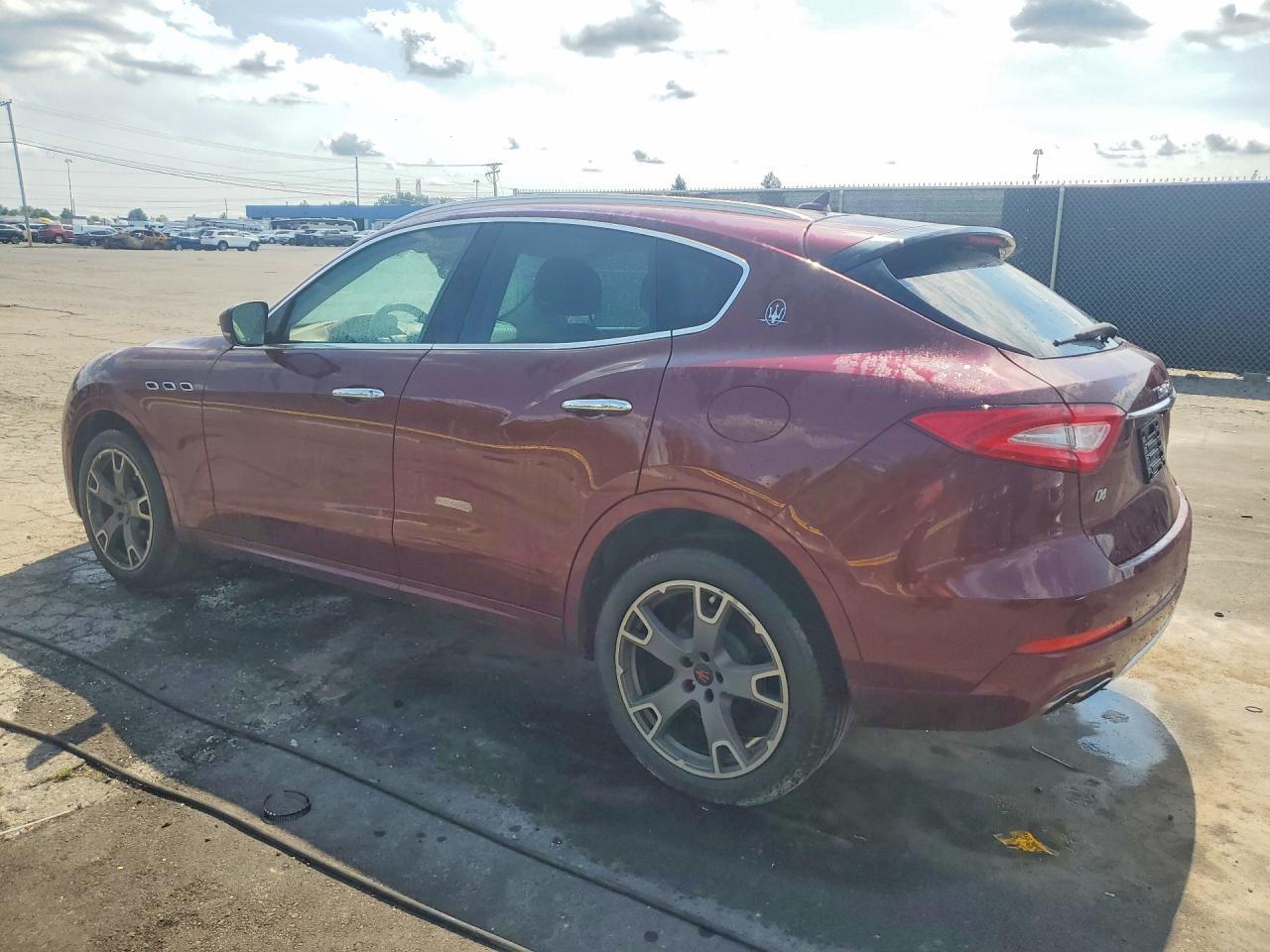 2017 Maserati Levante Luxury - zdjęcie 2