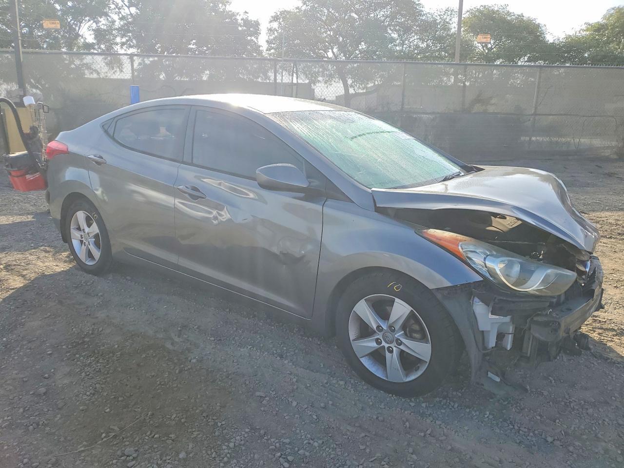 2013 Hyundai Elantra Gls - zdjęcie 4