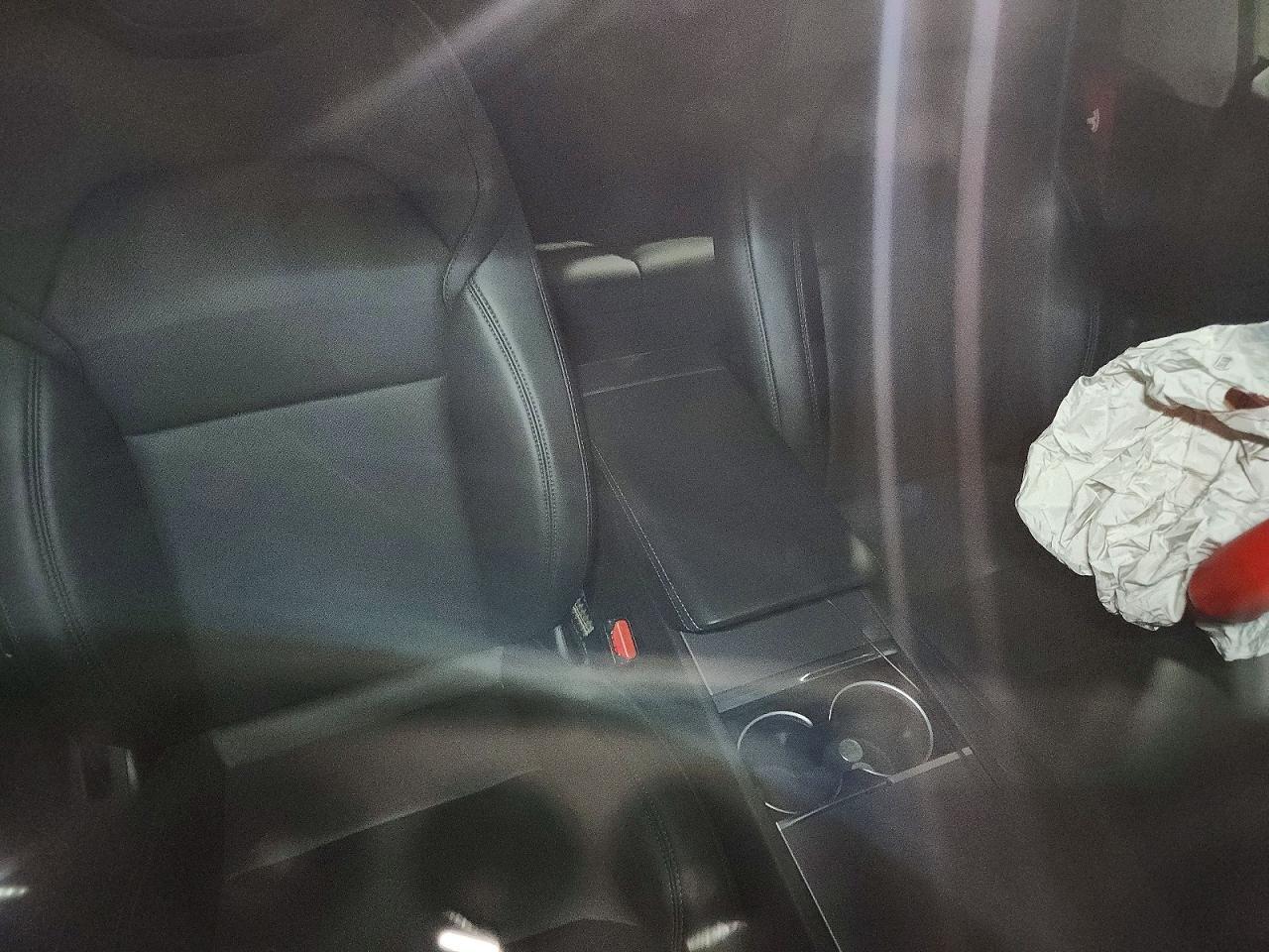 2026 Tesla Model 3 - zdjęcie 12