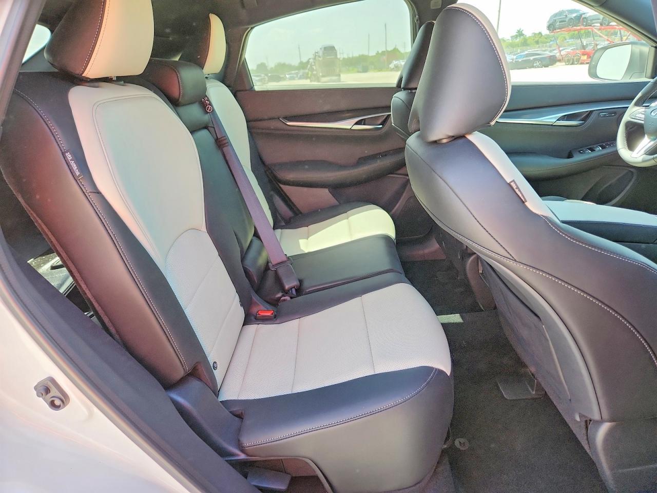 2025 Infiniti Qx55 Luxe - zdjęcie 11
