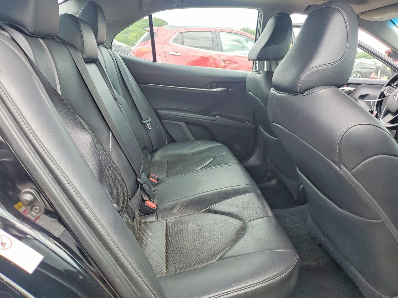 2018 Toyota Camry Xse - zdjęcie 10