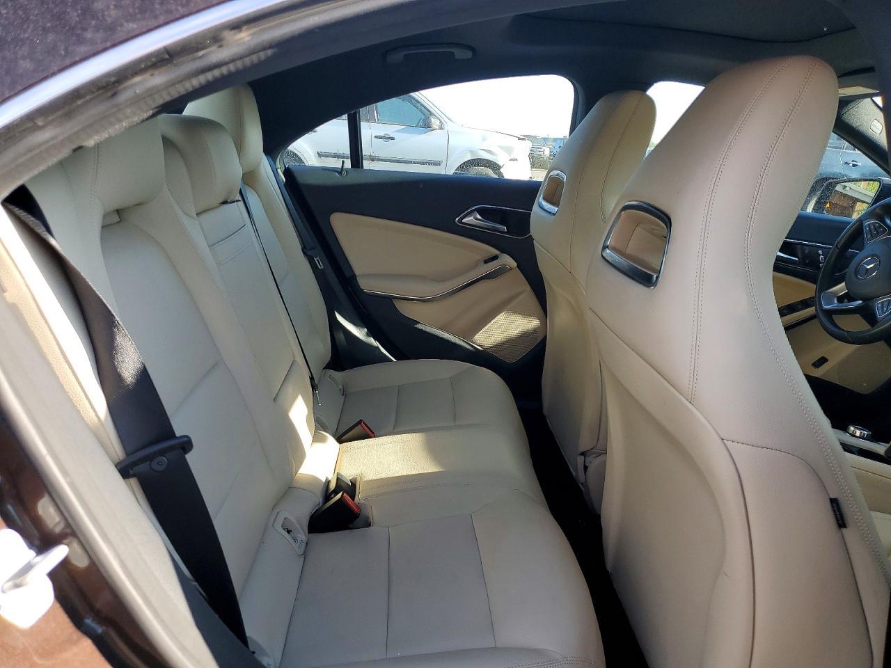 2018 Mercedes-Benz Cla 250 4Matic - zdjęcie 10