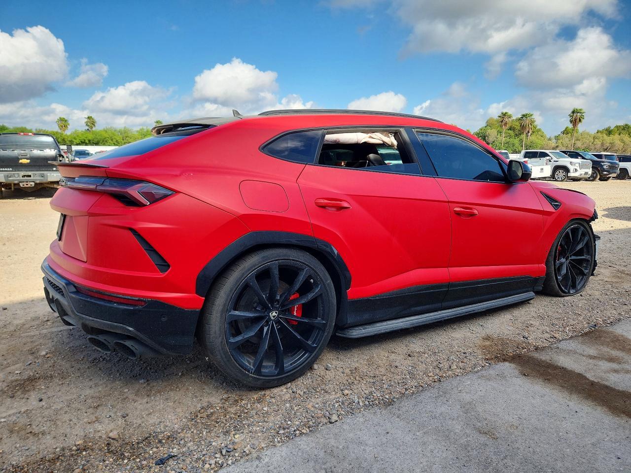 2019 Lamborghini Urus - zdjęcie 3