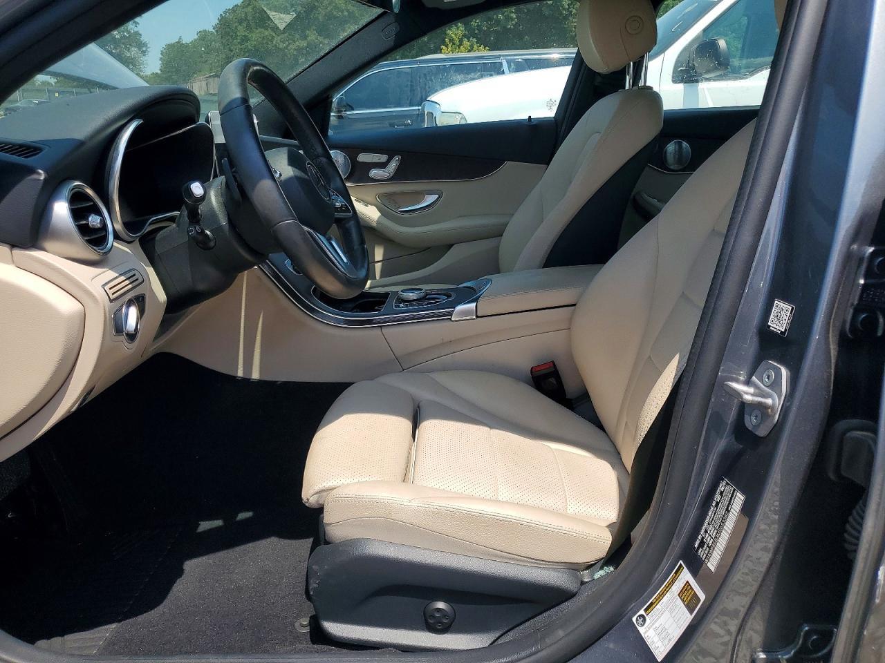 2021 Mercedes-Benz C 300 4Matic - zdjęcie 7