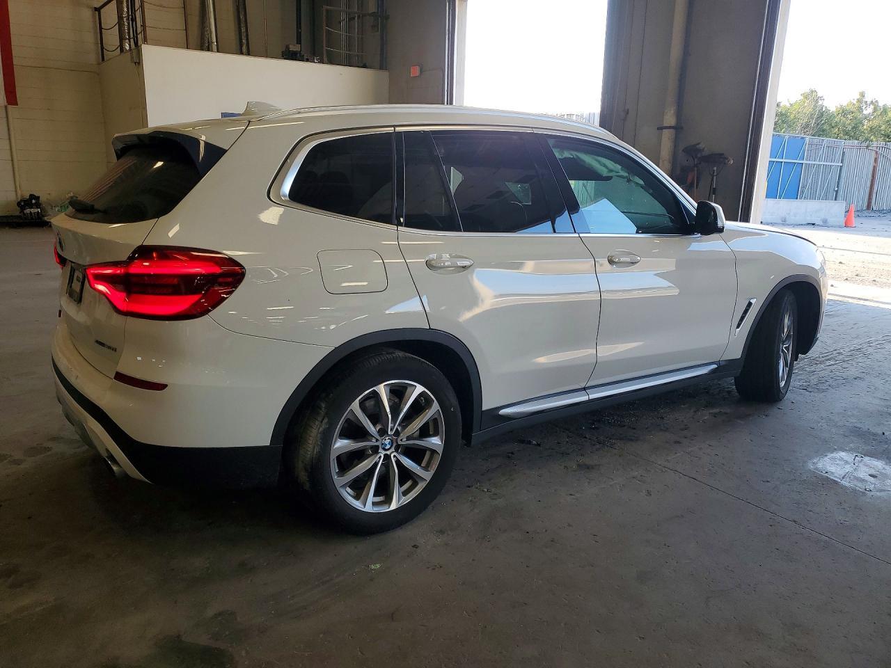 2019 BMW X3 xDrive30I - zdjęcie 3