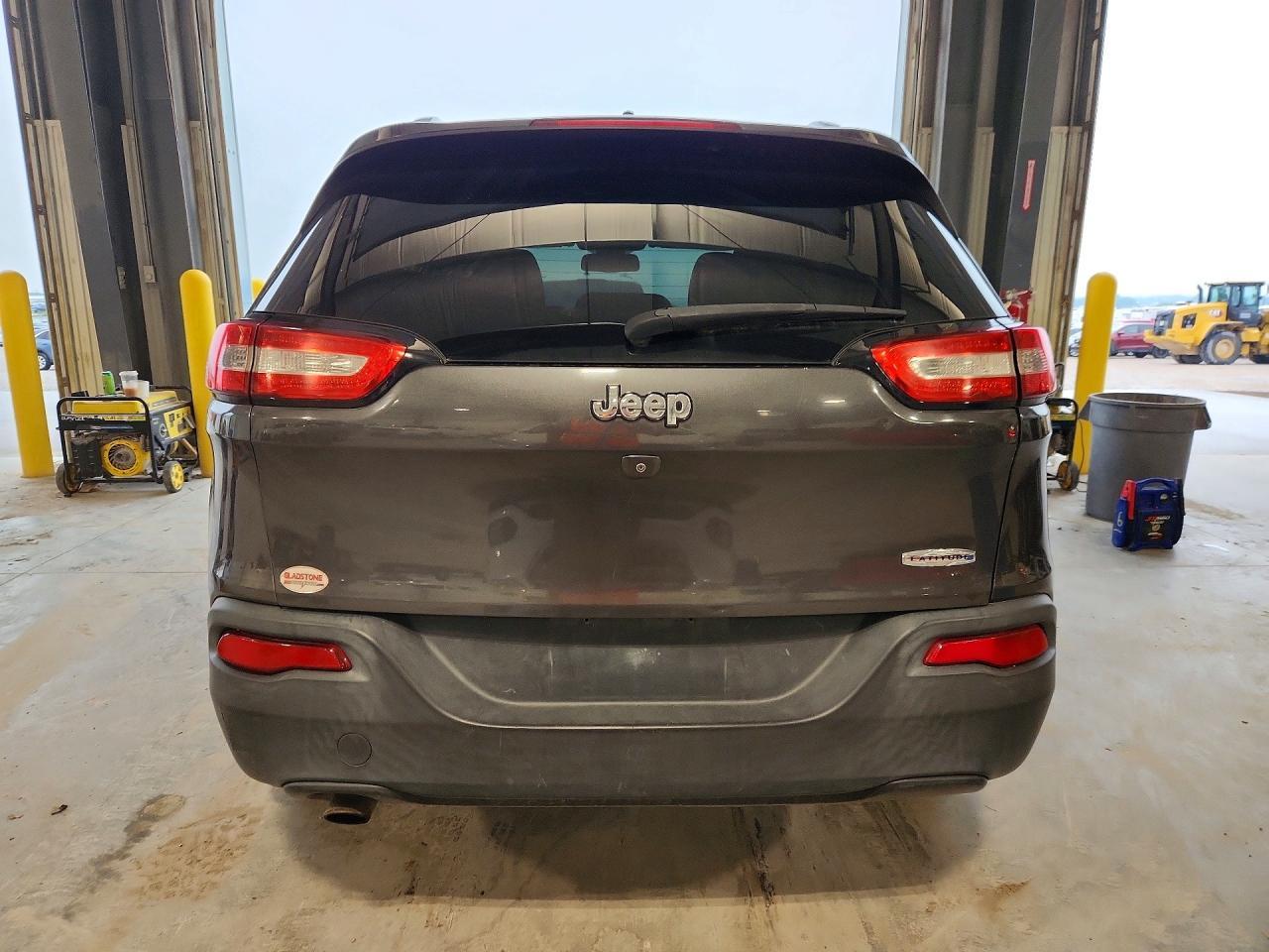 2015 Jeep Cherokee Latitude - zdjęcie 6