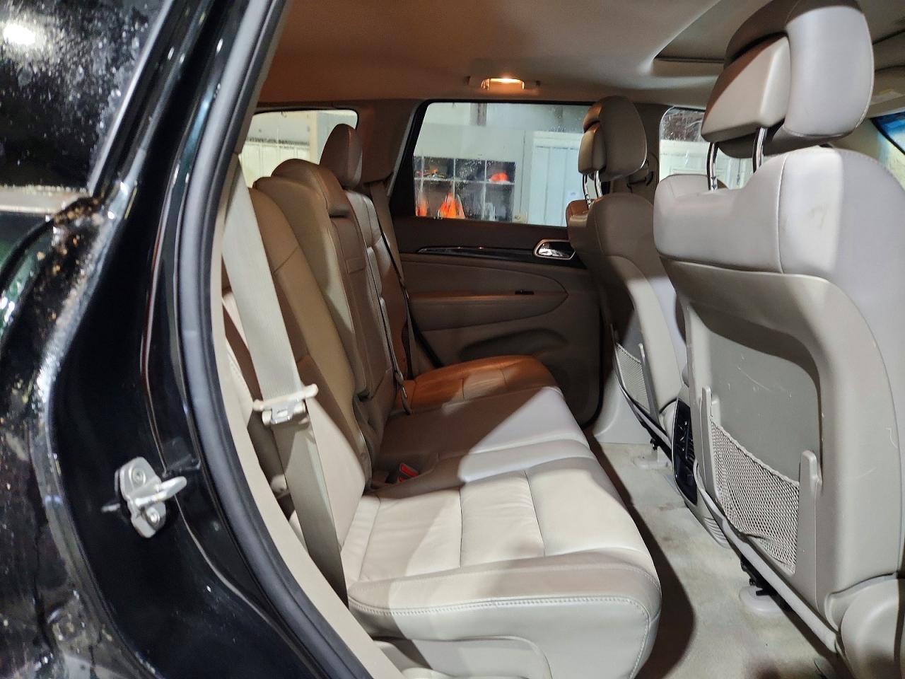 2013 Jeep Grand Cherokee Laredo - zdjęcie 11