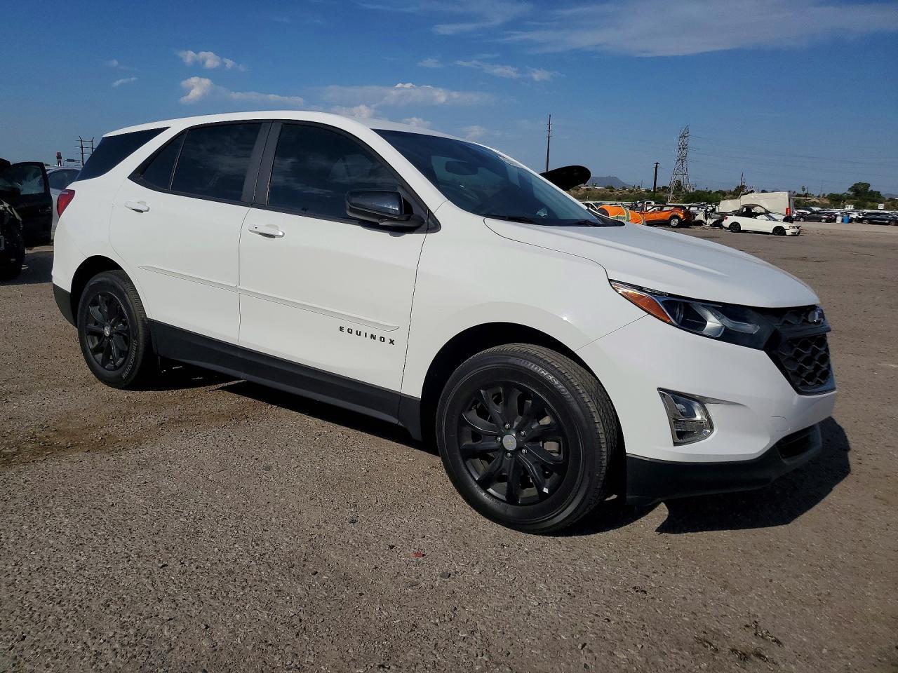 2020 Chevrolet Equinox Ls - zdjęcie 4