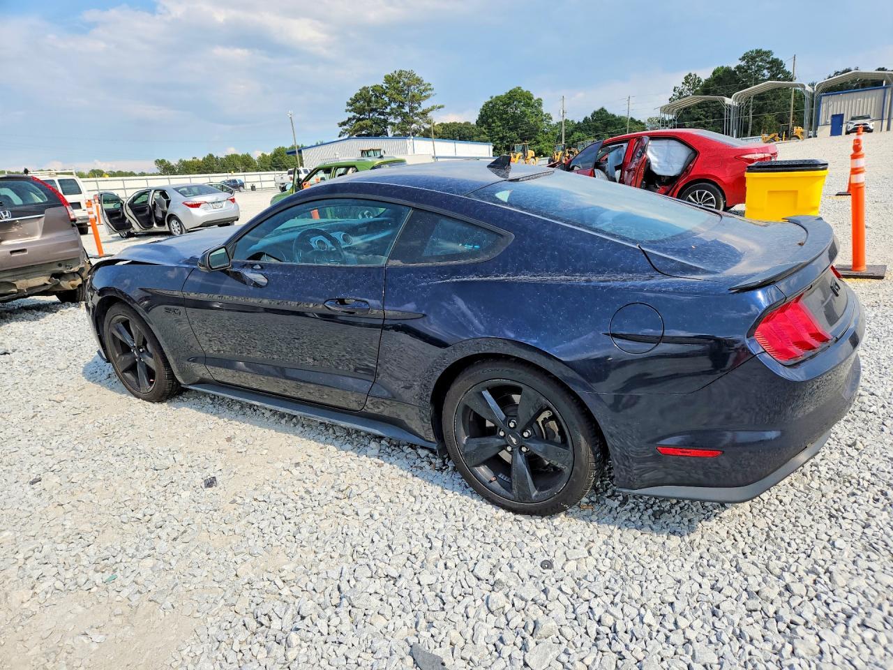 2021 Ford Mustang Gt - zdjęcie 2