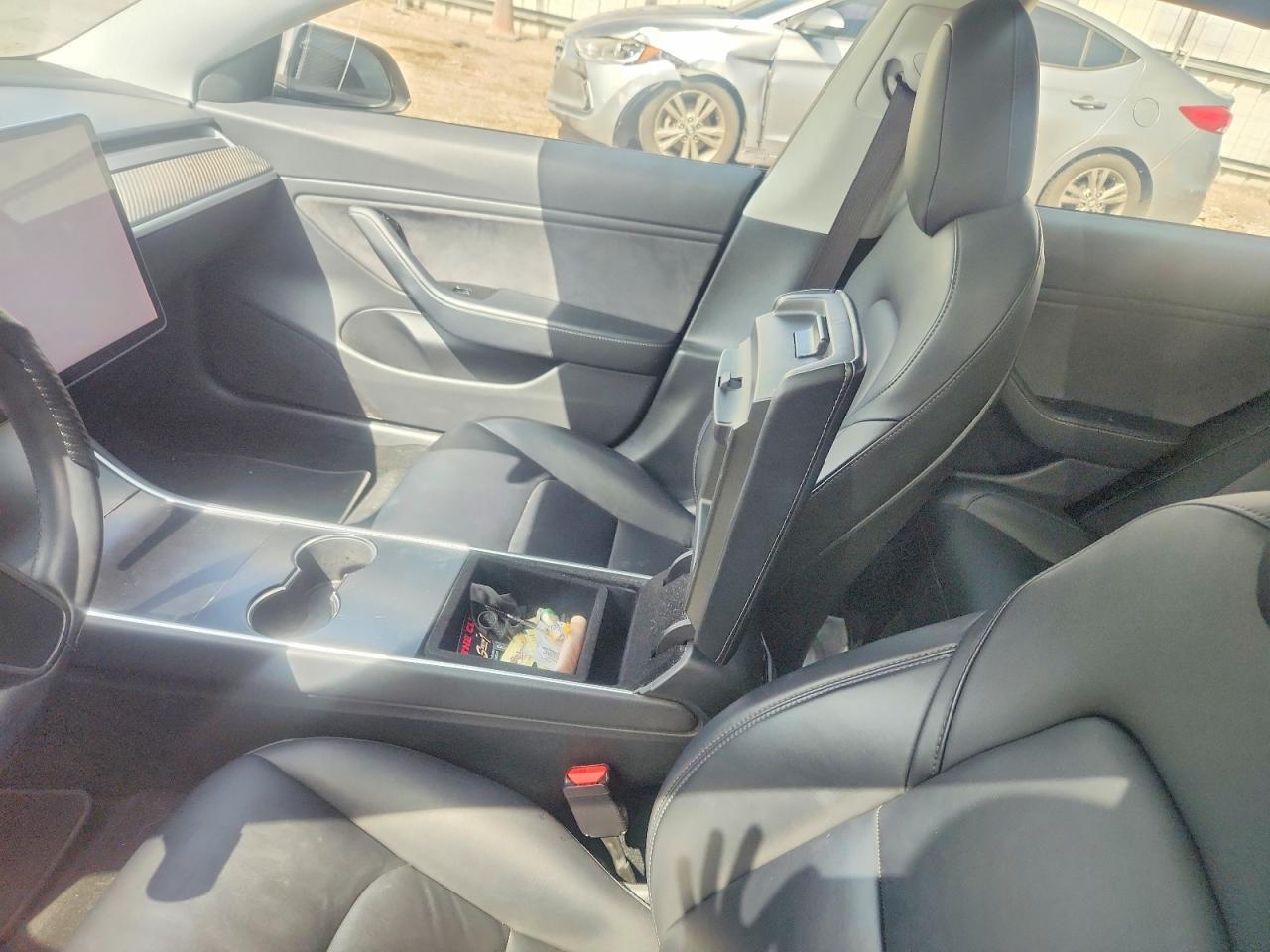 2018 Tesla Model 3 - zdjęcie 8
