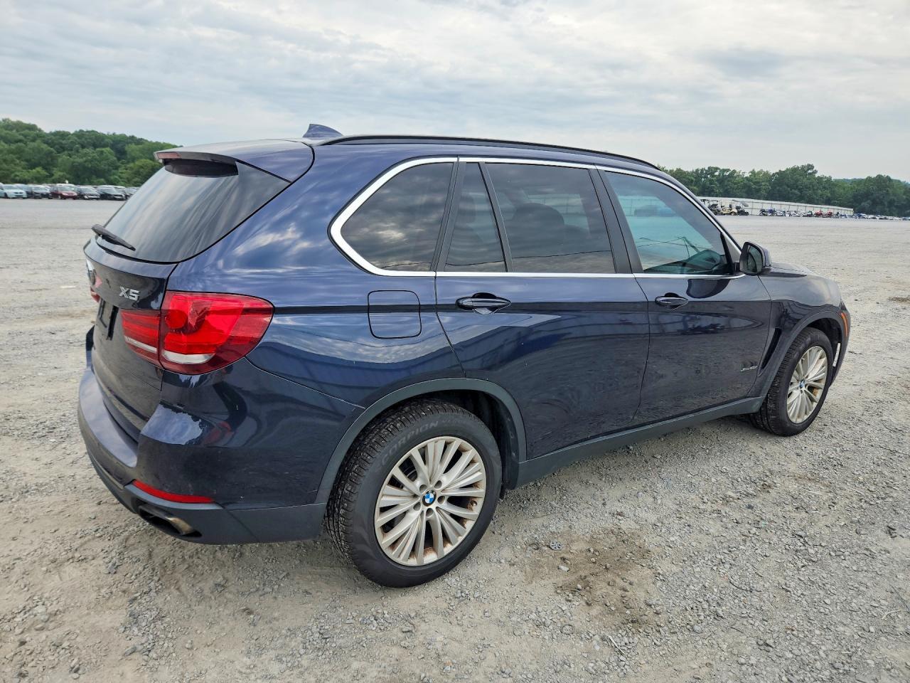 2015 BMW X5 xDrive50I - zdjęcie 3