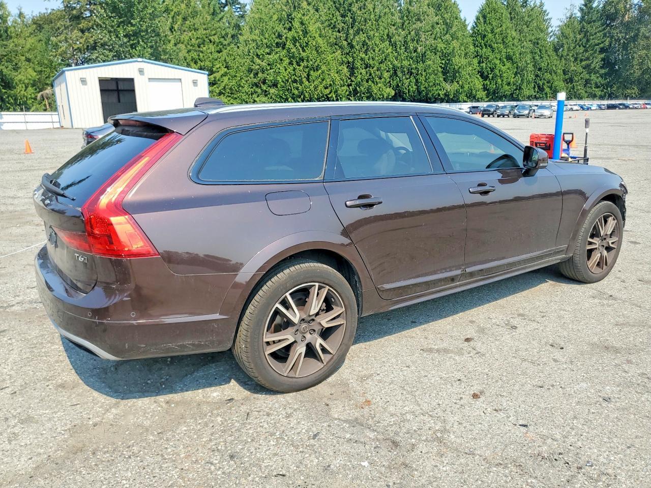 2017 Volvo V90 Cross Country T6 Inscription - zdjęcie 3
