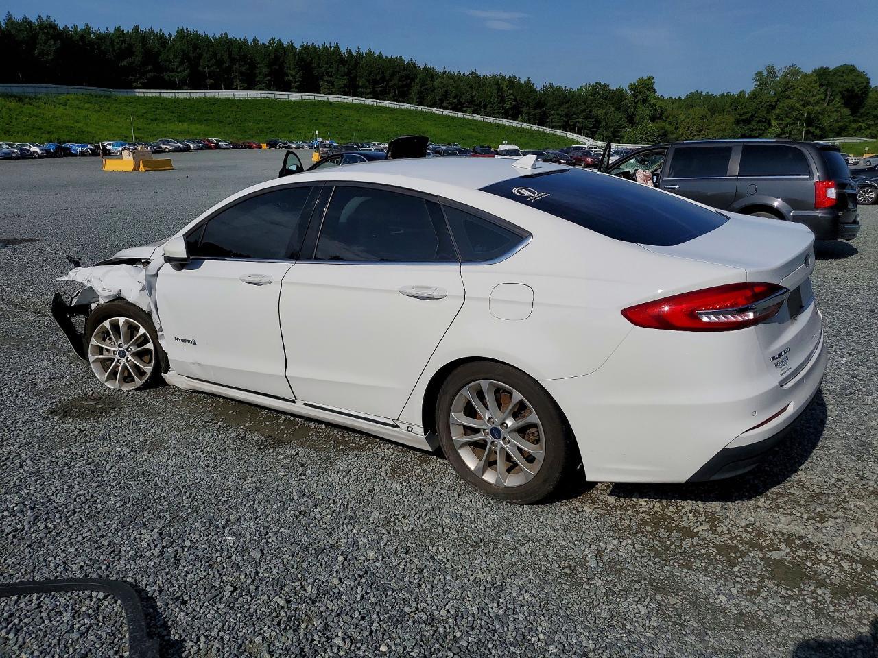2019 Ford Fusion Se - zdjęcie 2