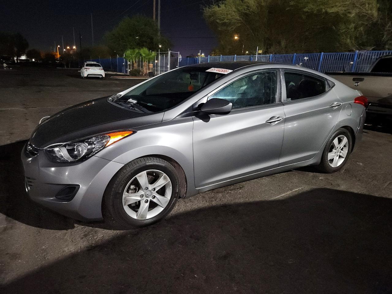 2013 Hyundai Elantra Gls - zdjęcie główne
