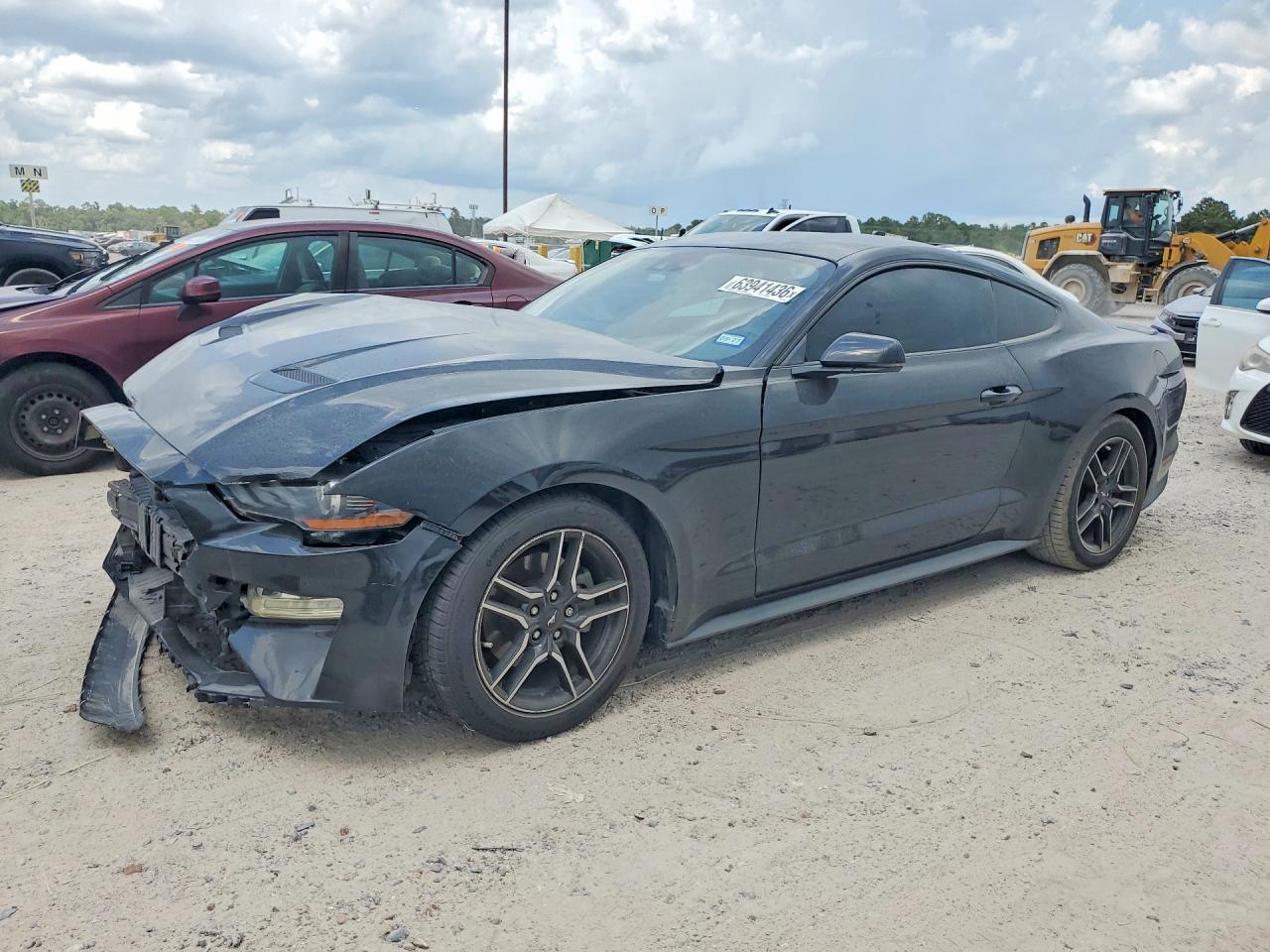 2021 Ford Mustang - zdjęcie główne