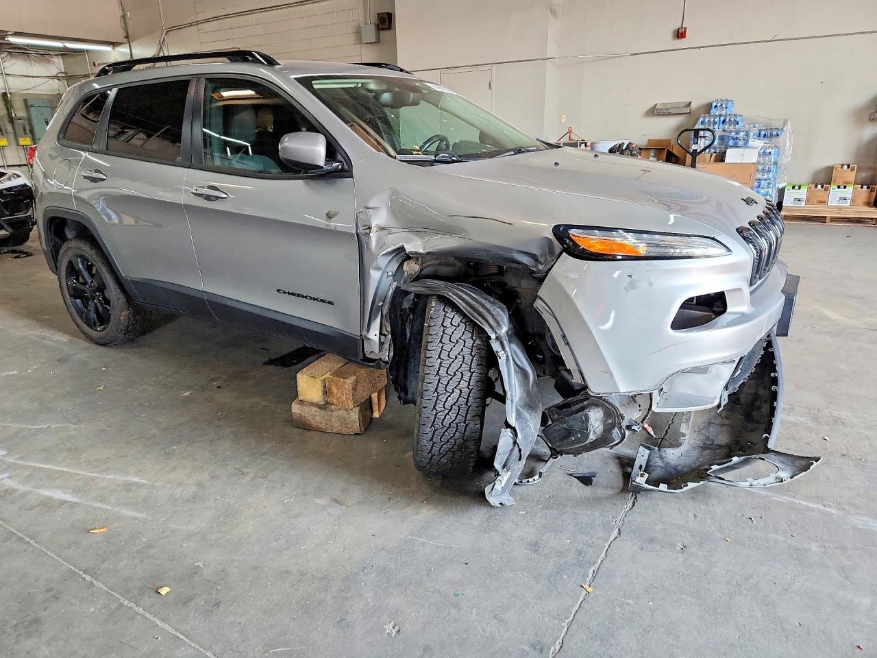 2016 Jeep Cherokee Latitude - zdjęcie 4