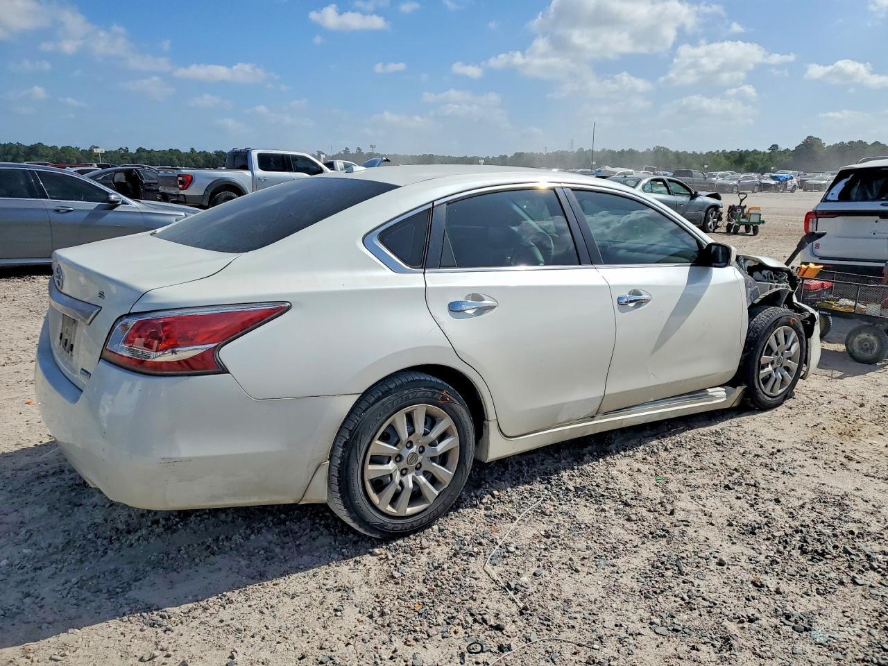 2014 Nissan Altima 2.5 S - zdjęcie 3