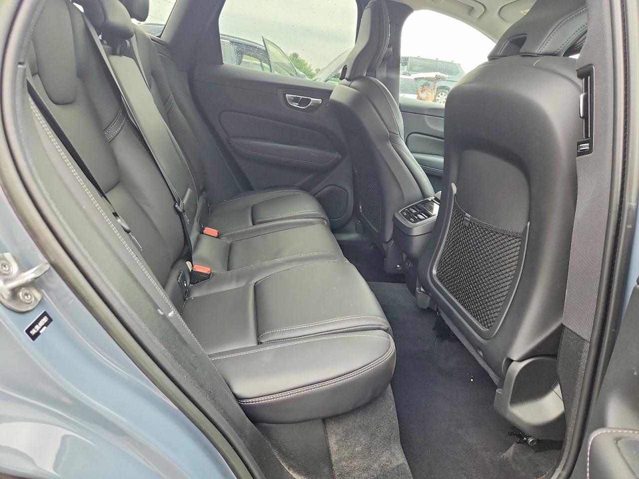 2022 Volvo Xc60 B5 Inscription - zdjęcie 11