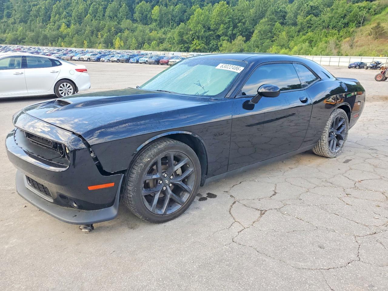 2023 Dodge Challenger R/T - zdjęcie główne