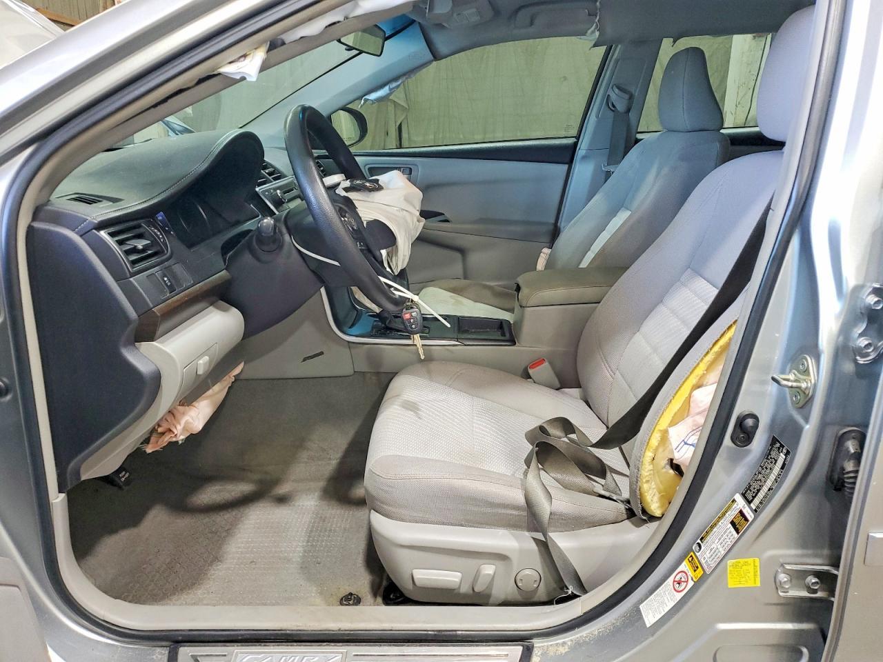 2017 Toyota Camry Le - zdjęcie 7