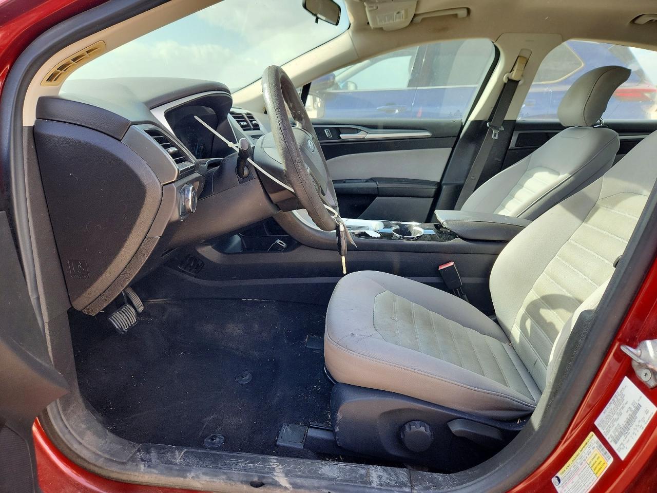 2014 Ford Fusion S - zdjęcie 7