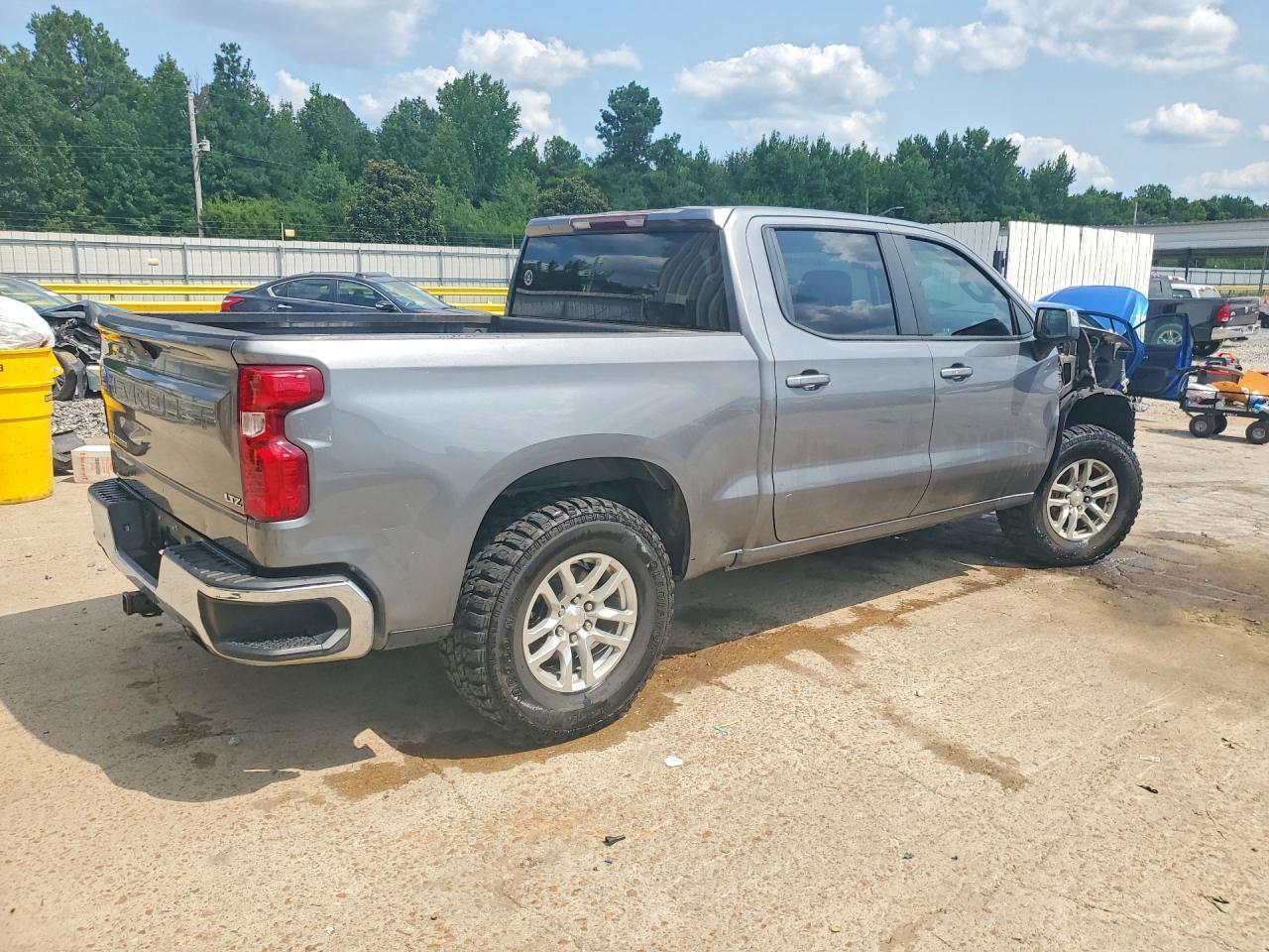 2021 Chevrolet Silverado K1500 Lt - zdjęcie 3