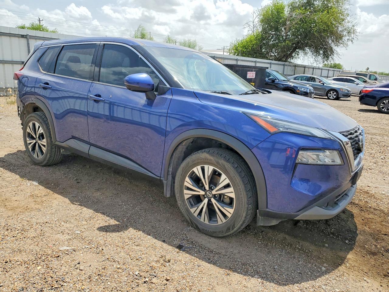 2021 Nissan Rogue Sv - zdjęcie 4