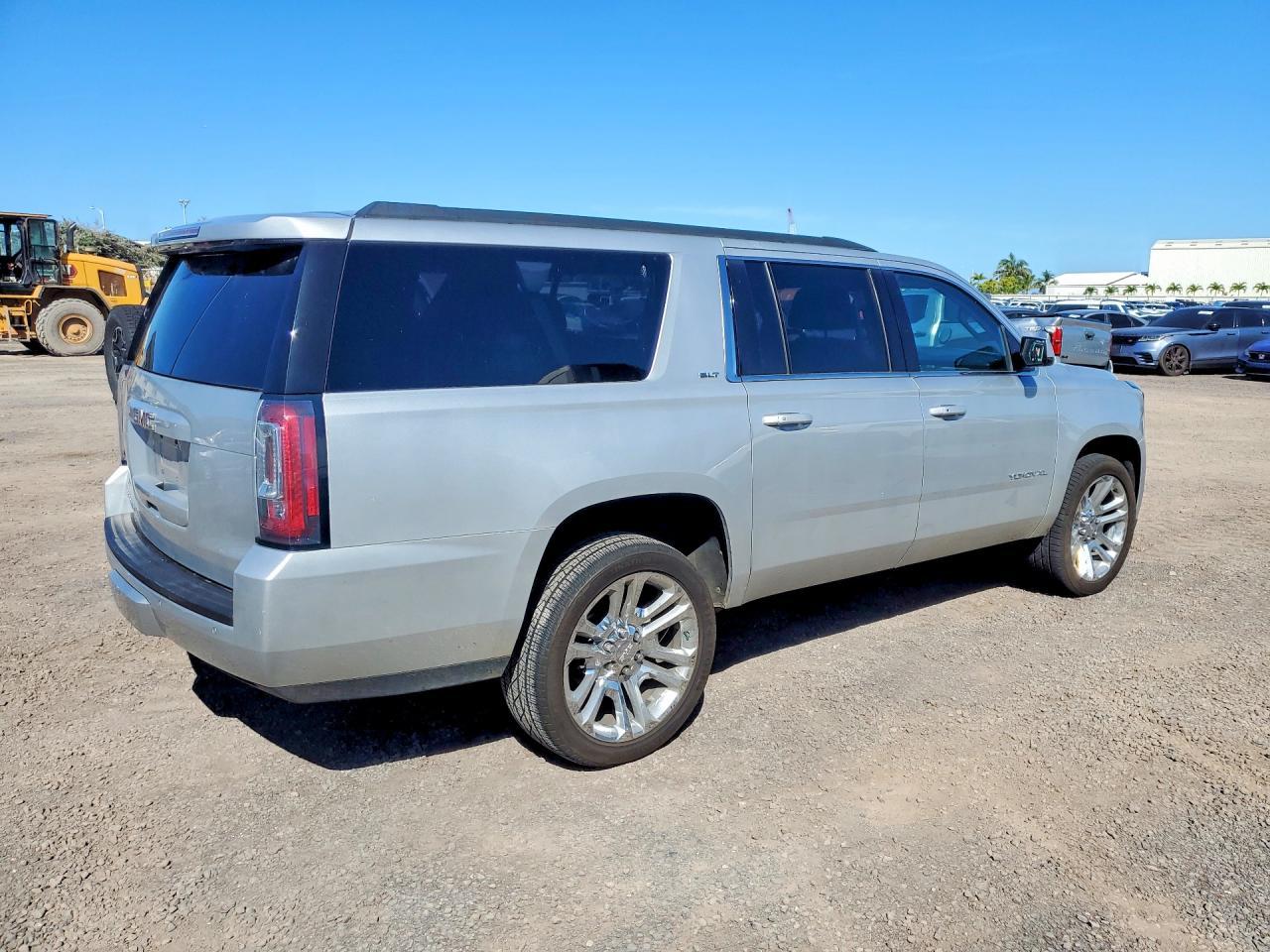 2019 GMC Yukon Xl K1500 Slt - zdjęcie 3