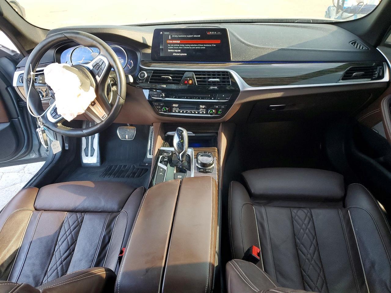 2018 BMW Seria 5 M550i - zdjęcie 8