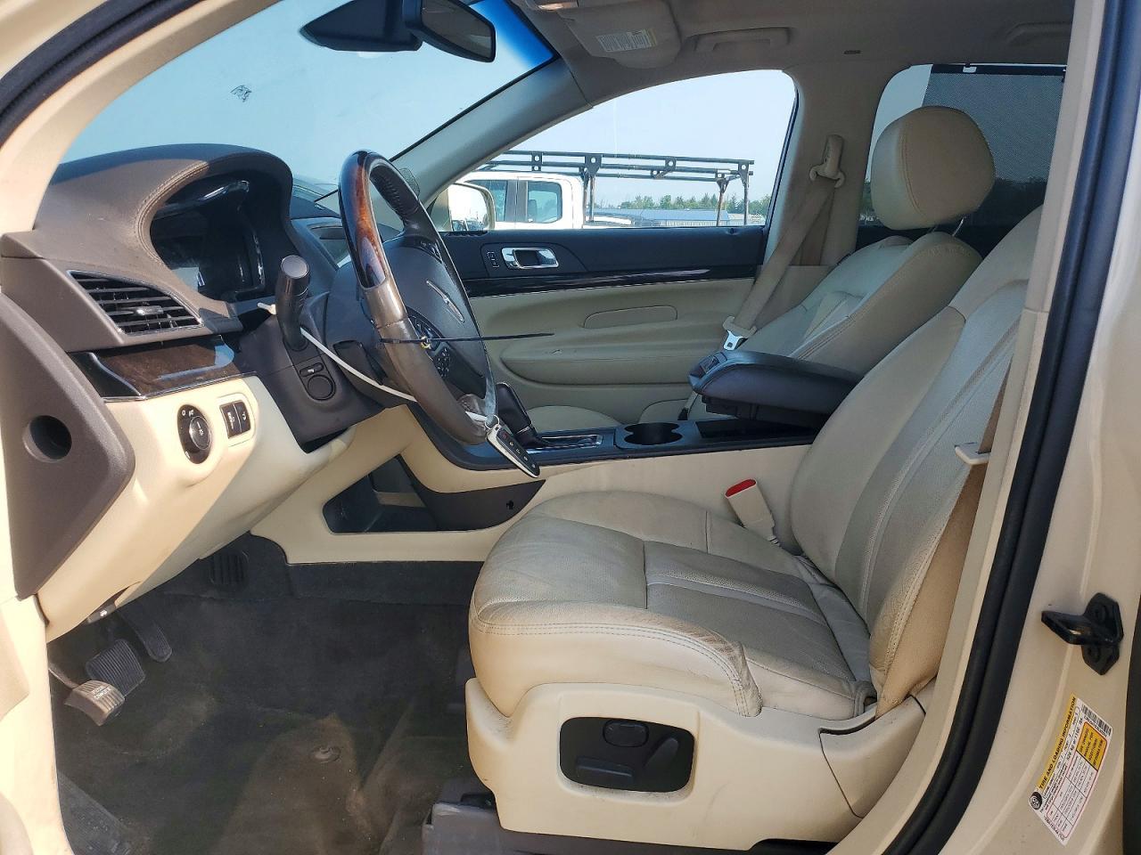 2016 Lincoln Mkt - zdjęcie 7