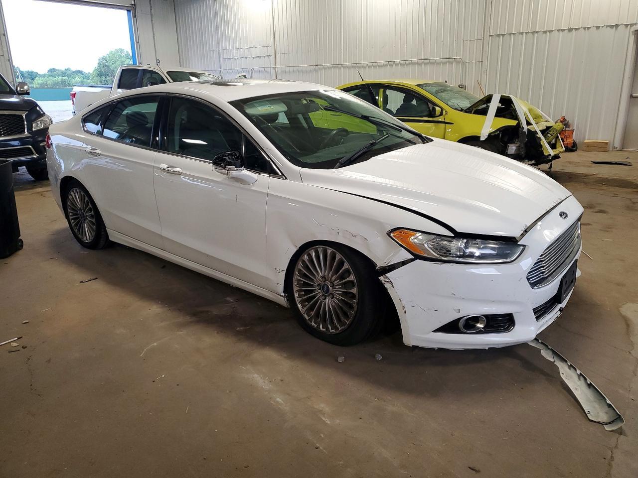 2015 Ford Fusion Titanium - zdjęcie 4