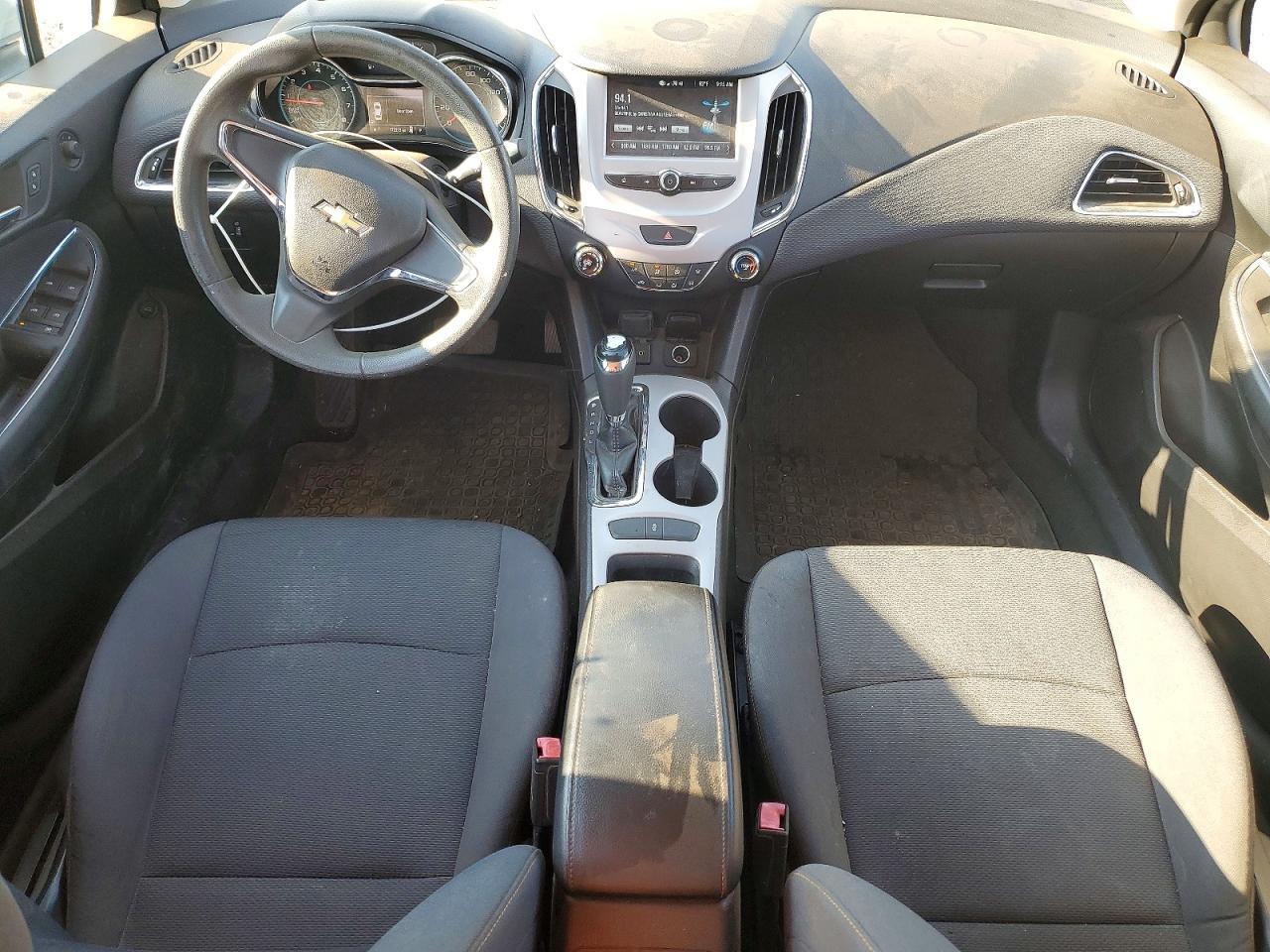 2018 Chevrolet Cruze Ls - zdjęcie 8