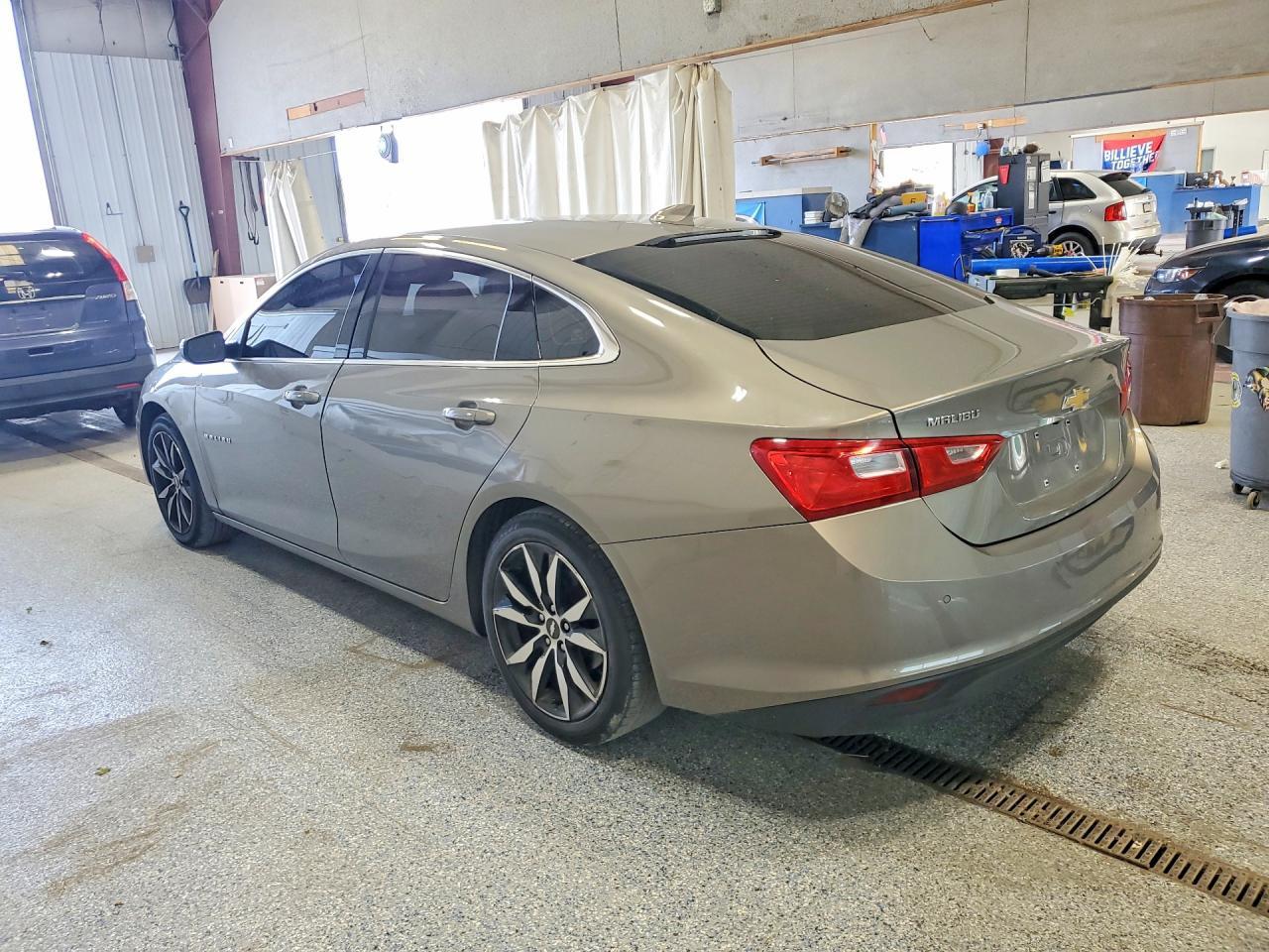 2017 Chevrolet Malibu Lt - zdjęcie 2