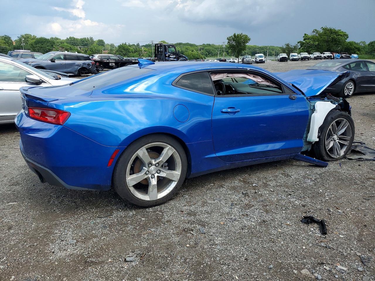 2017 Chevrolet Camaro Ls - zdjęcie 3