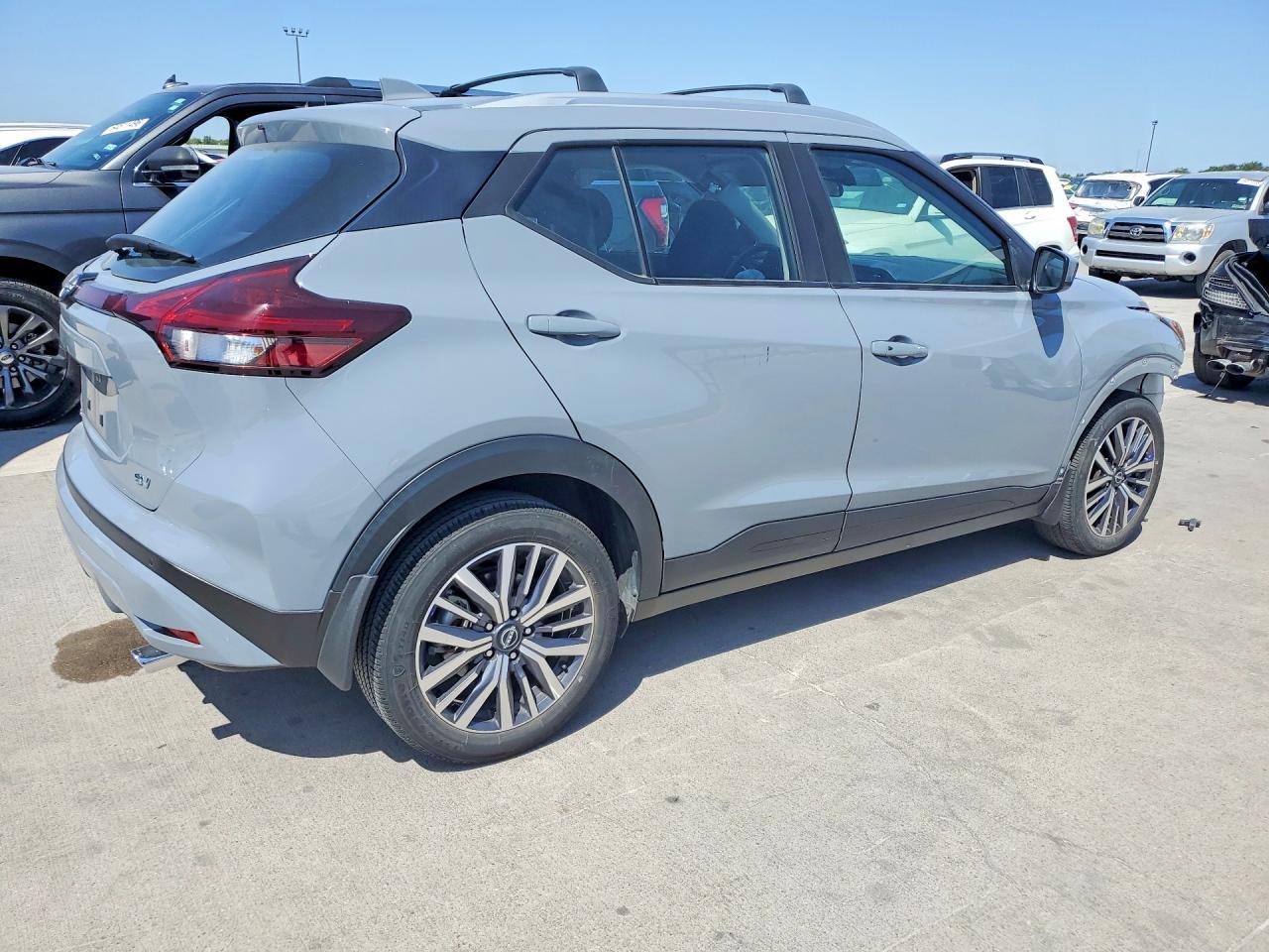 2024 Nissan Kicks Sv - zdjęcie 3