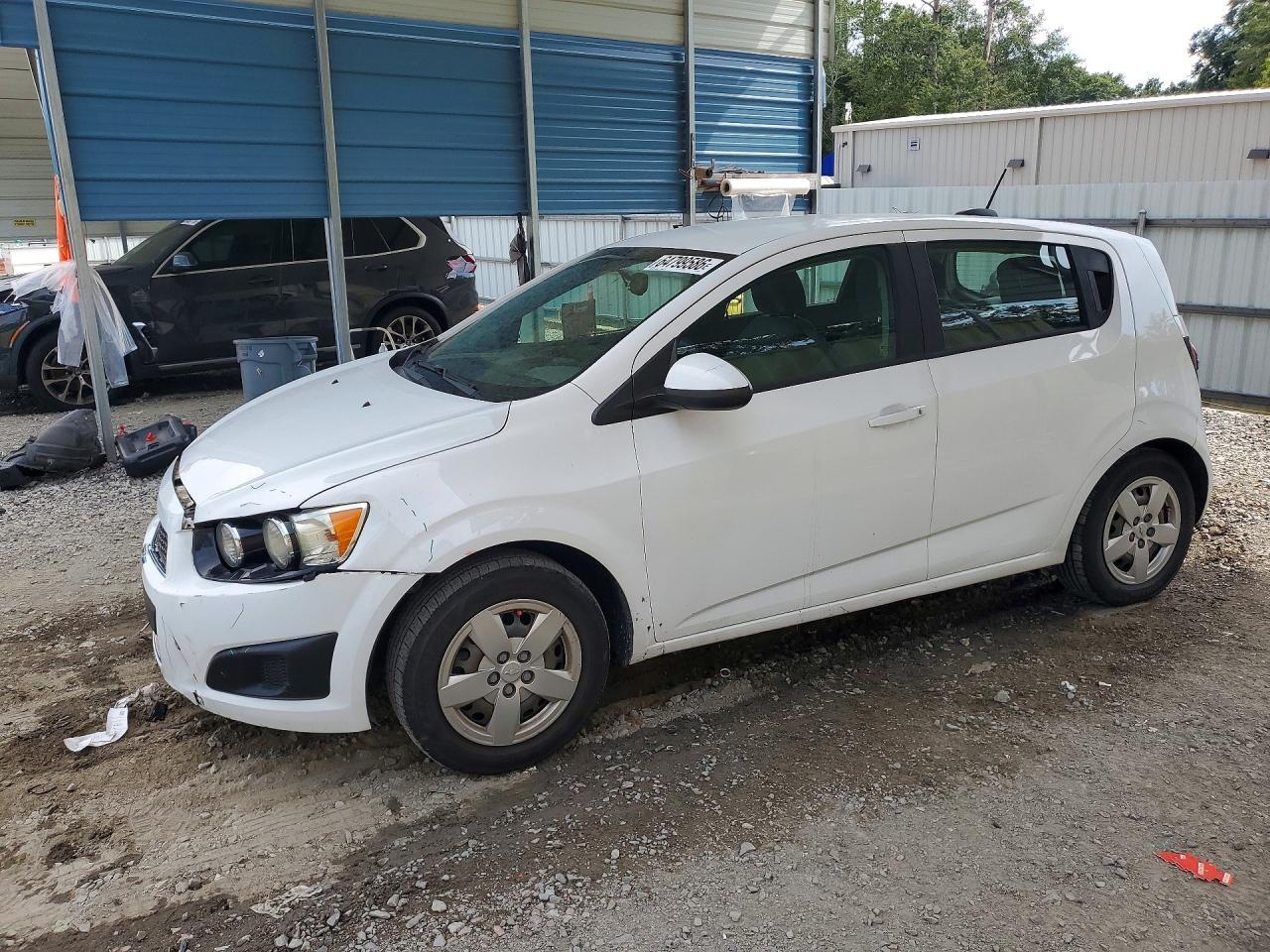 2015 Chevrolet Sonic Ls - zdjęcie główne