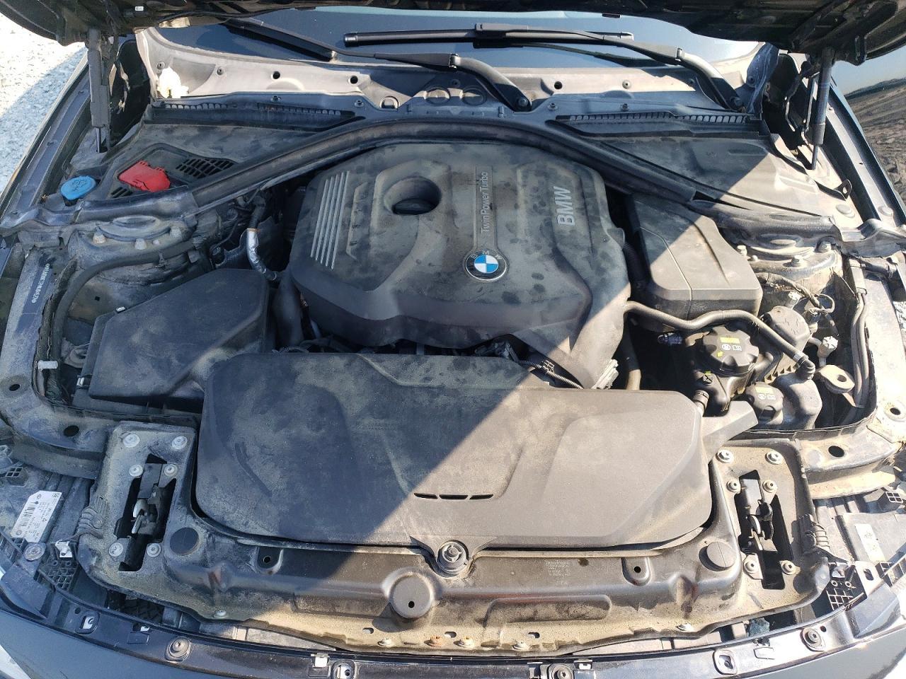 2017 BMW 330 Xi - zdjęcie 11