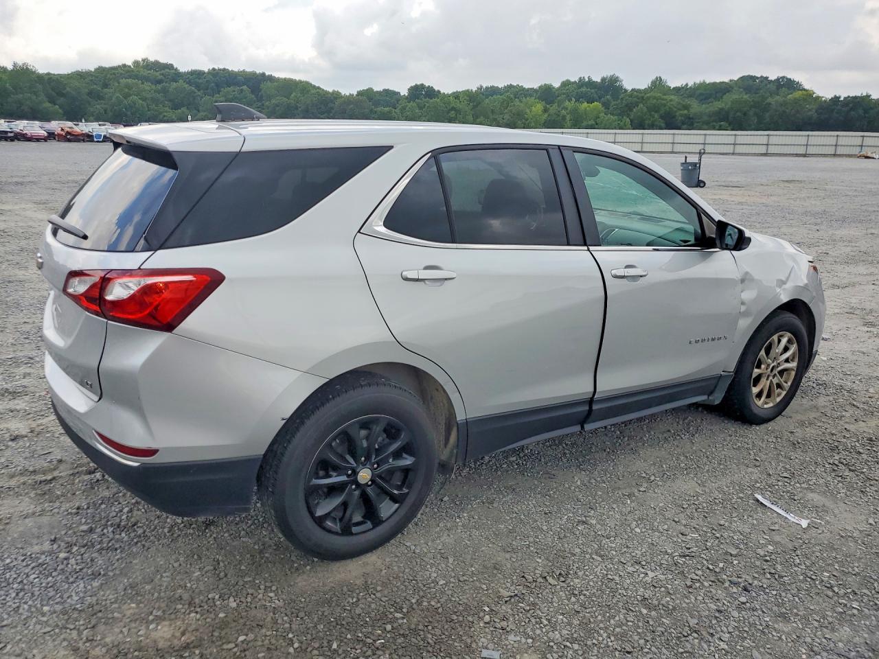 2021 Chevrolet Equinox Lt - zdjęcie 3