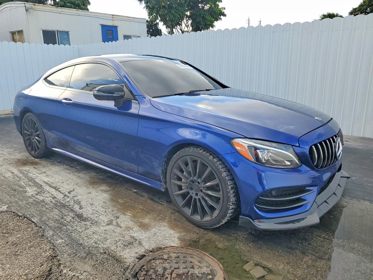 2017 Mercedes-Benz C 300 - zdjęcie 4
