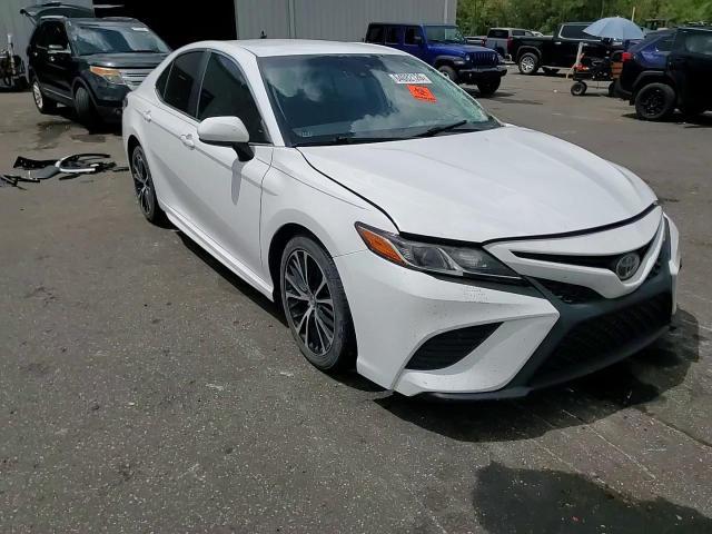 2018 Toyota Camry Se - zdjęcie 14