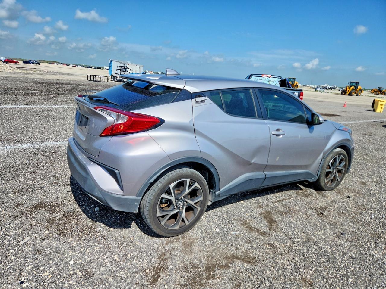 2019 Toyota C-Hr Xle - zdjęcie 3
