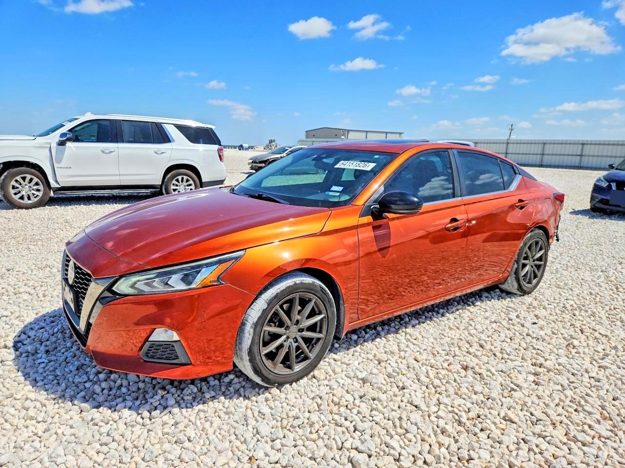 2020 Nissan Altima Sr - zdjęcie główne