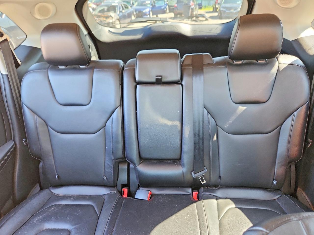 2018 Ford Edge Titanium - zdjęcie 10