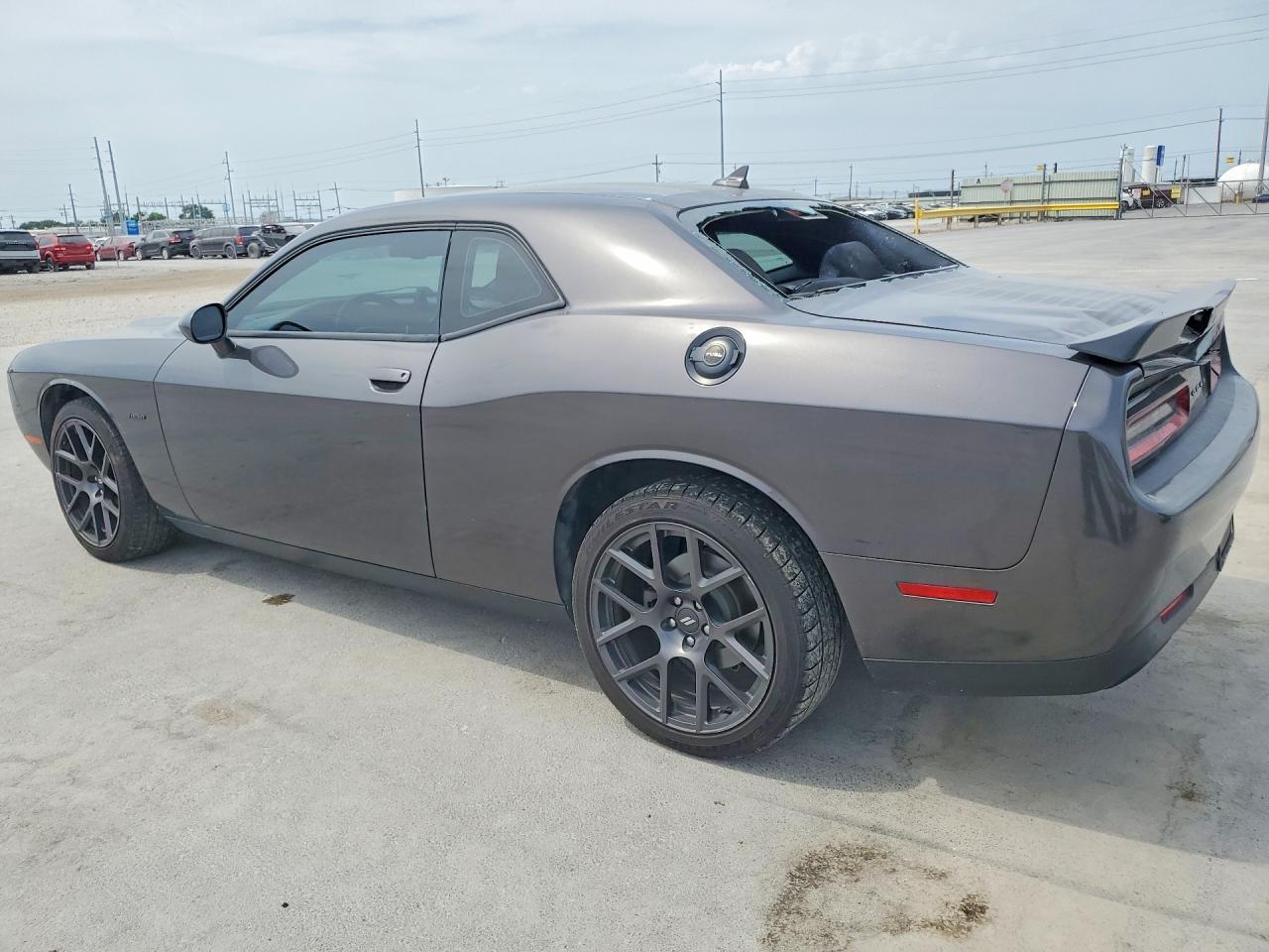 2018 Dodge Challenger R/T - zdjęcie 2
