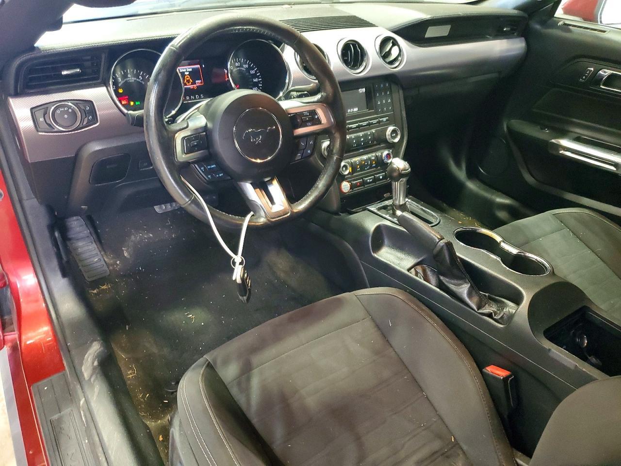 2017 Ford Mustang - zdjęcie 8