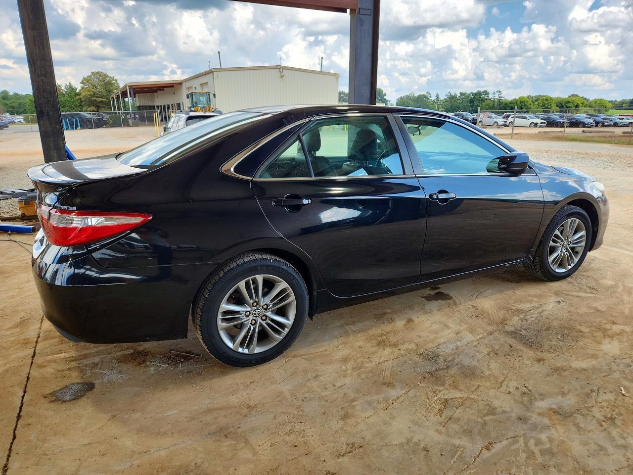 2015 Toyota Camry Se - zdjęcie 3
