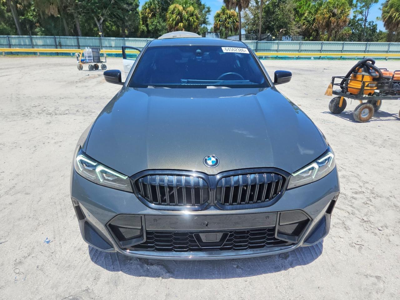 2026 BMW 330I - zdjęcie 5