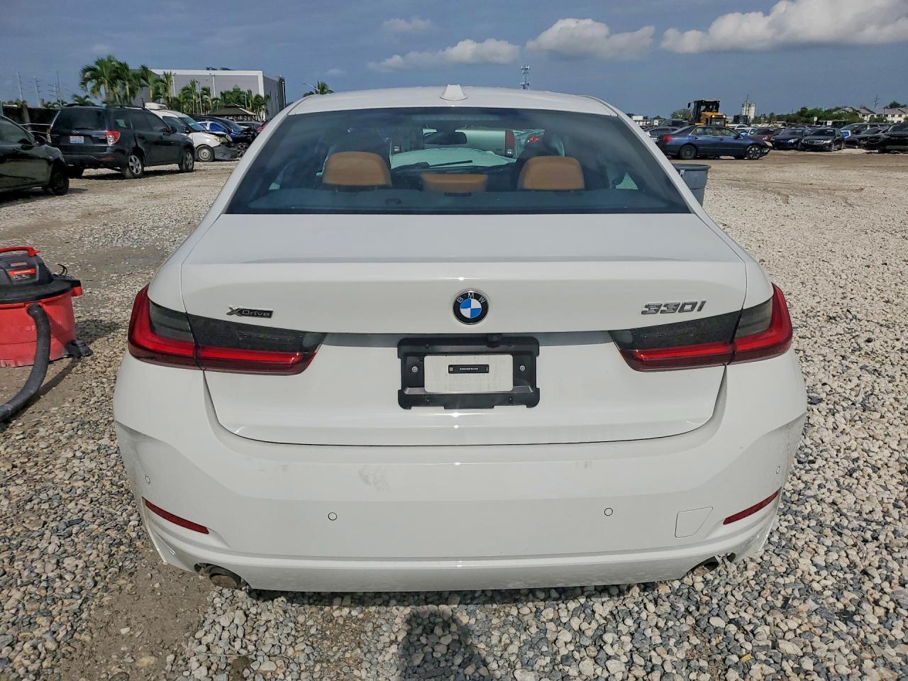 2026 BMW 330Xi - zdjęcie 6